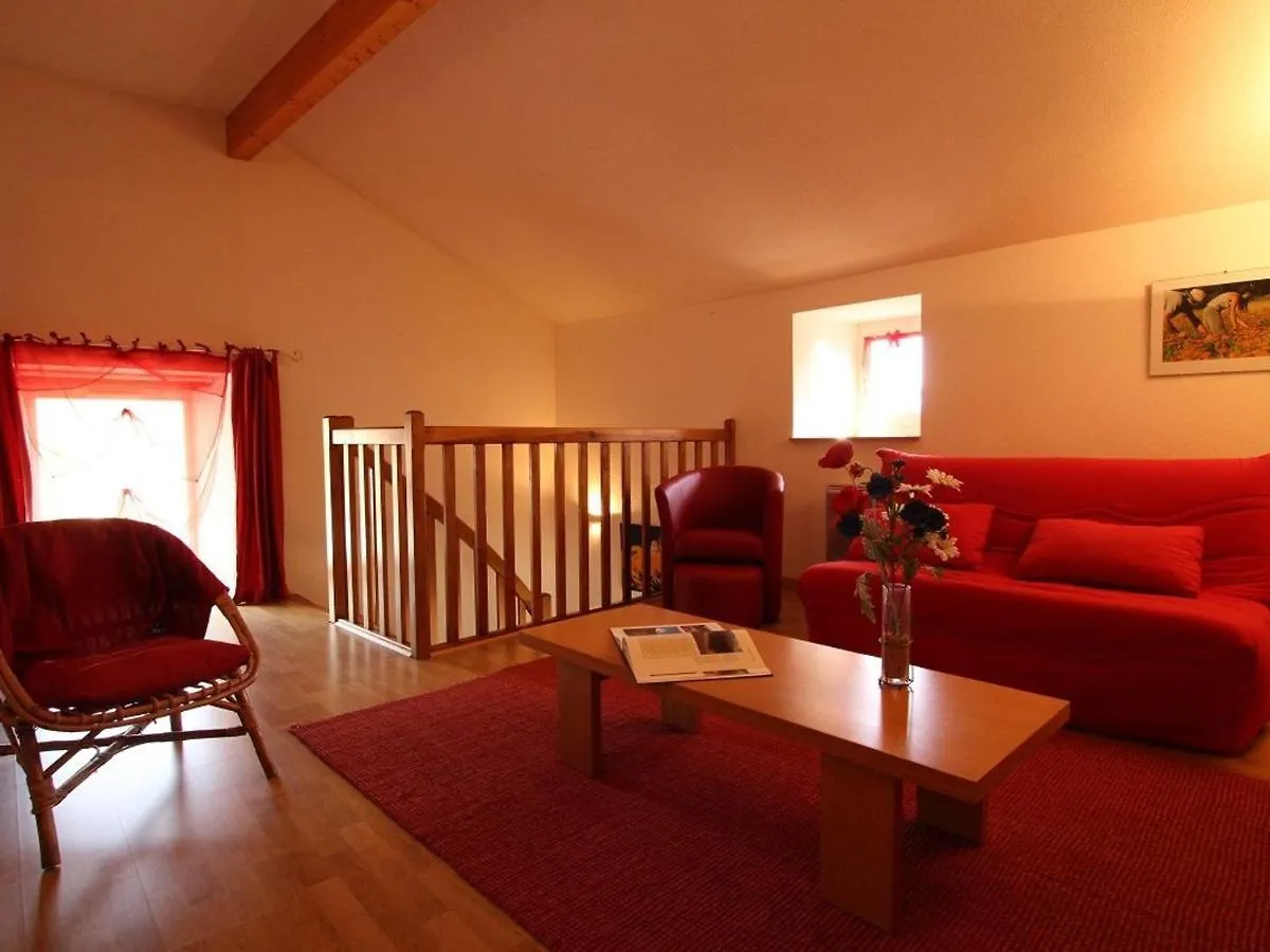 Holiday home Maison Pittoresque Avec Terrasse Et Bbq, Calme Pres De Langeac - Fr-1-582-124